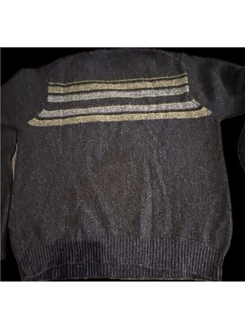 Geoffrey Beene Crewneck Sweater with Gold and Gray Stripes 100% lambs wool